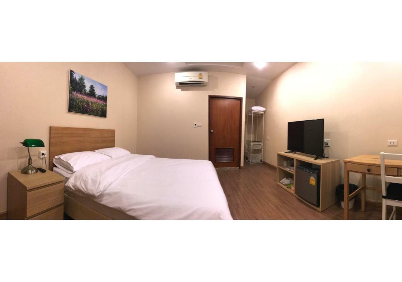 S'Prima Hostel Phitsanulok Extérieur photo