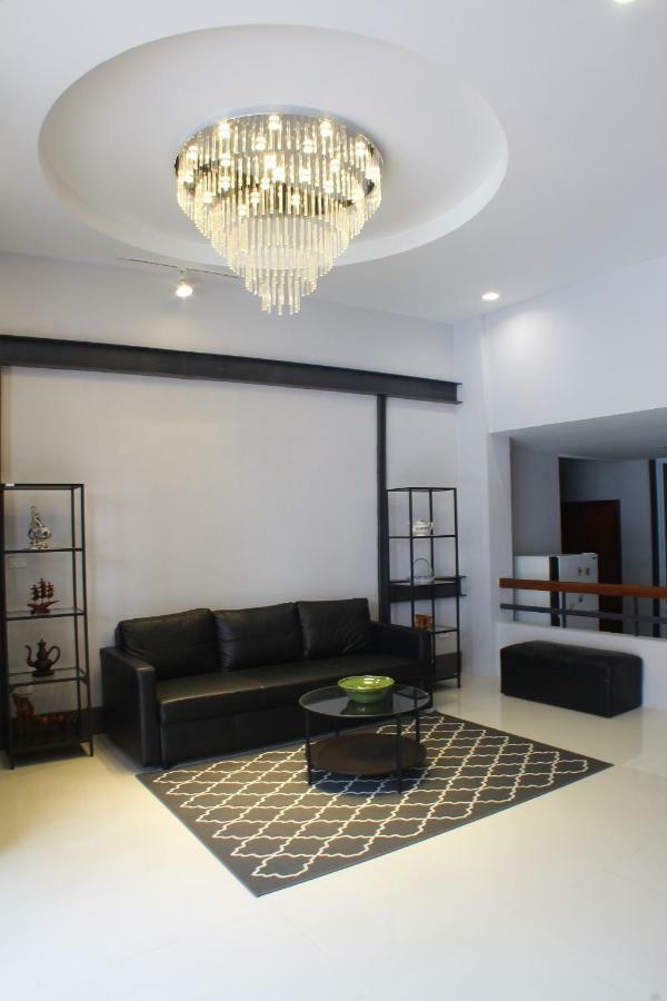 S'Prima Hostel Phitsanulok Extérieur photo