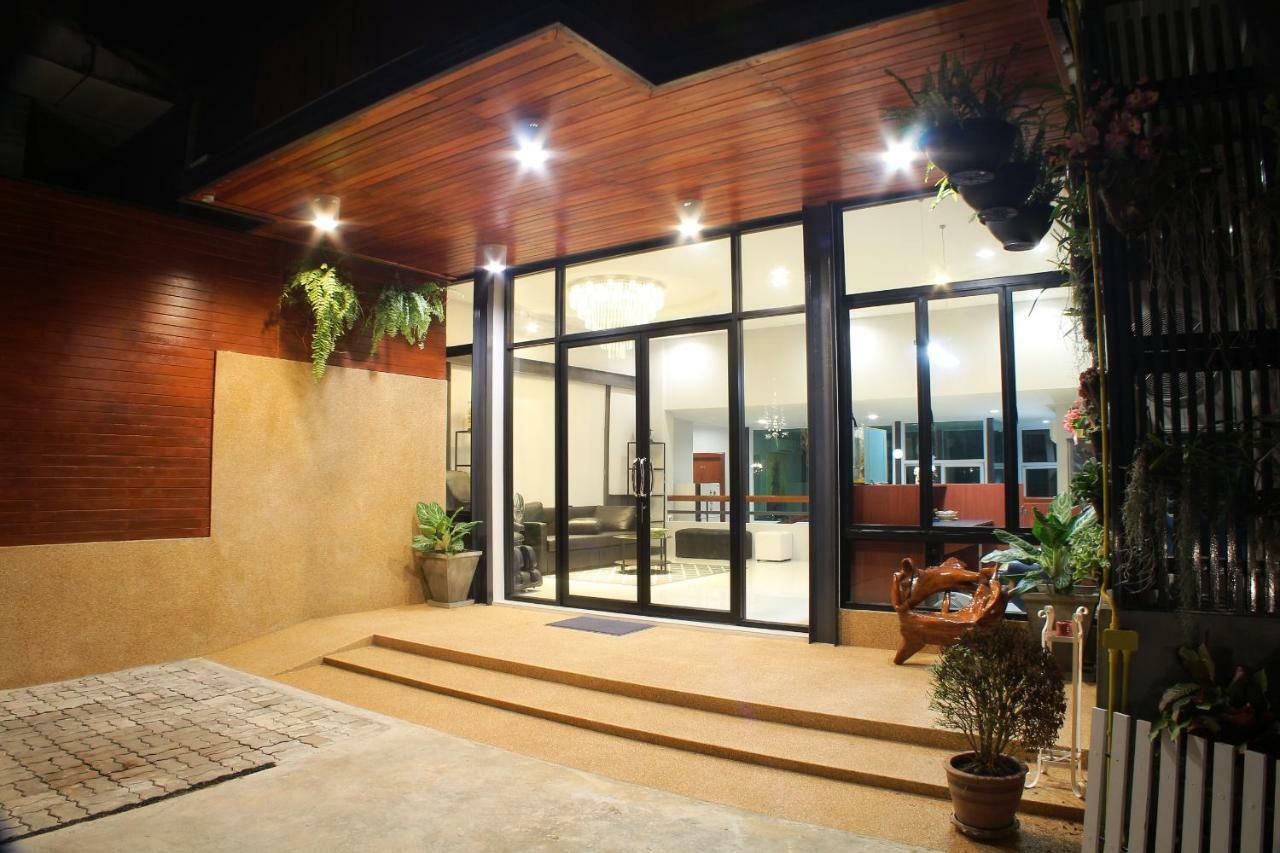 S'Prima Hostel Phitsanulok Extérieur photo